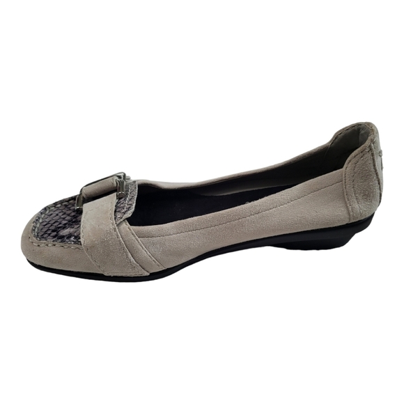 AEROSOLES Grey Slip on Shoes. Faux Snakeskin, Buckle. Size 6 NWOT - Picture 6 of 9